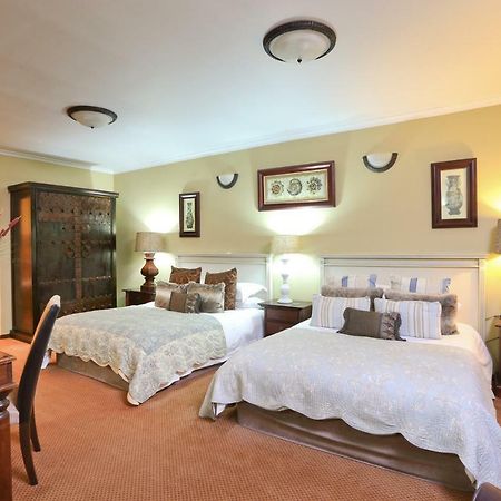 แชงกรี-ลา แมเนอร์ Hotel Hoekwil ภายนอก รูปภาพ