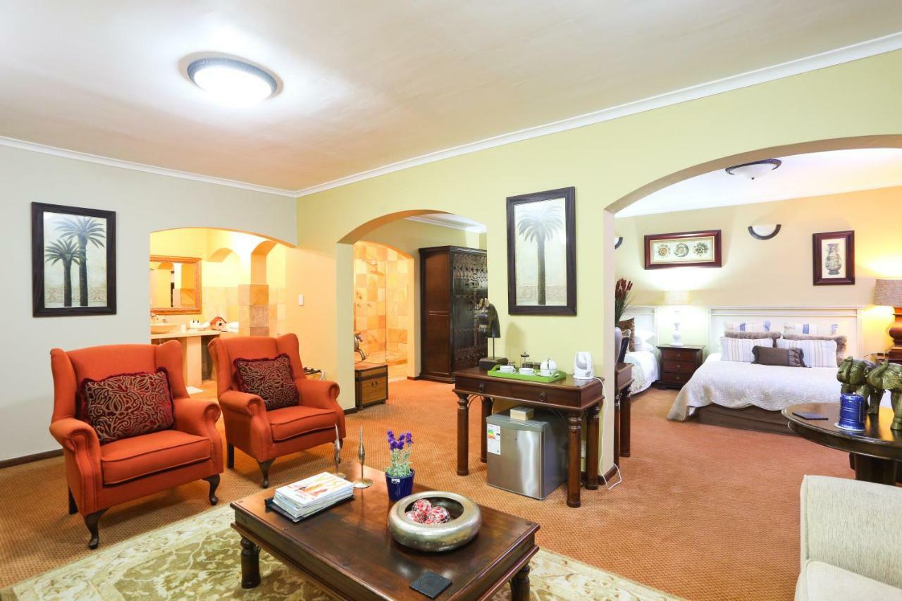 แชงกรี-ลา แมเนอร์ Hotel Hoekwil ภายนอก รูปภาพ