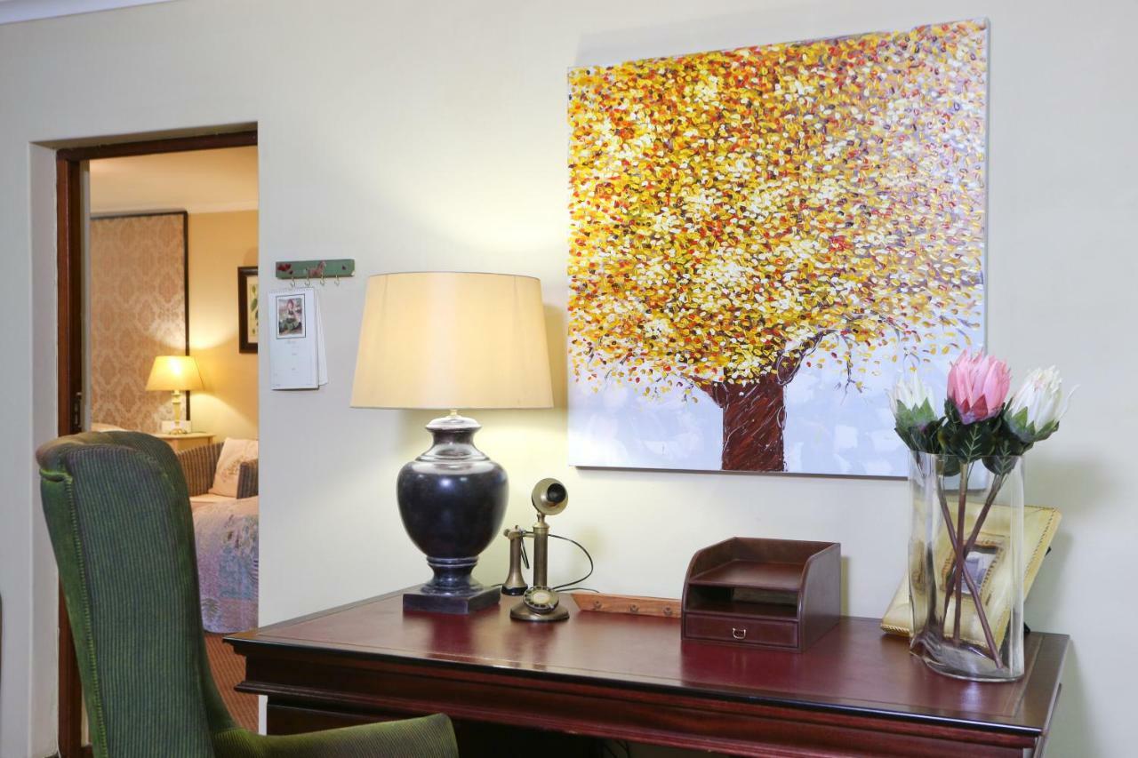 แชงกรี-ลา แมเนอร์ Hotel Hoekwil ภายนอก รูปภาพ