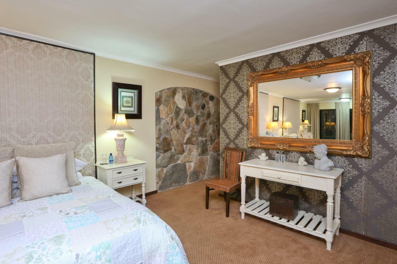 แชงกรี-ลา แมเนอร์ Hotel Hoekwil ภายนอก รูปภาพ