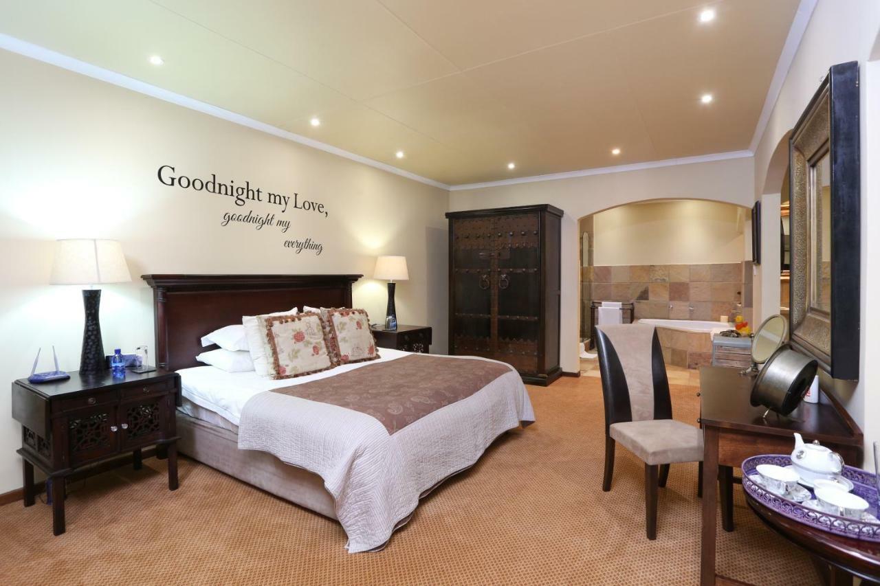 แชงกรี-ลา แมเนอร์ Hotel Hoekwil ภายนอก รูปภาพ