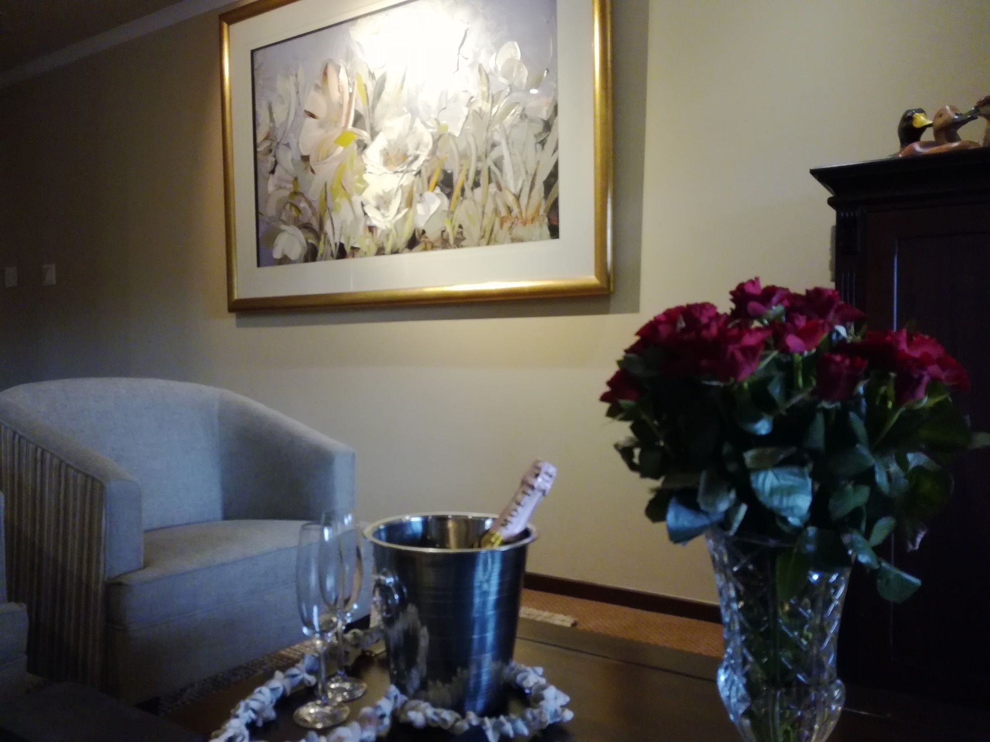 แชงกรี-ลา แมเนอร์ Hotel Hoekwil ภายนอก รูปภาพ
